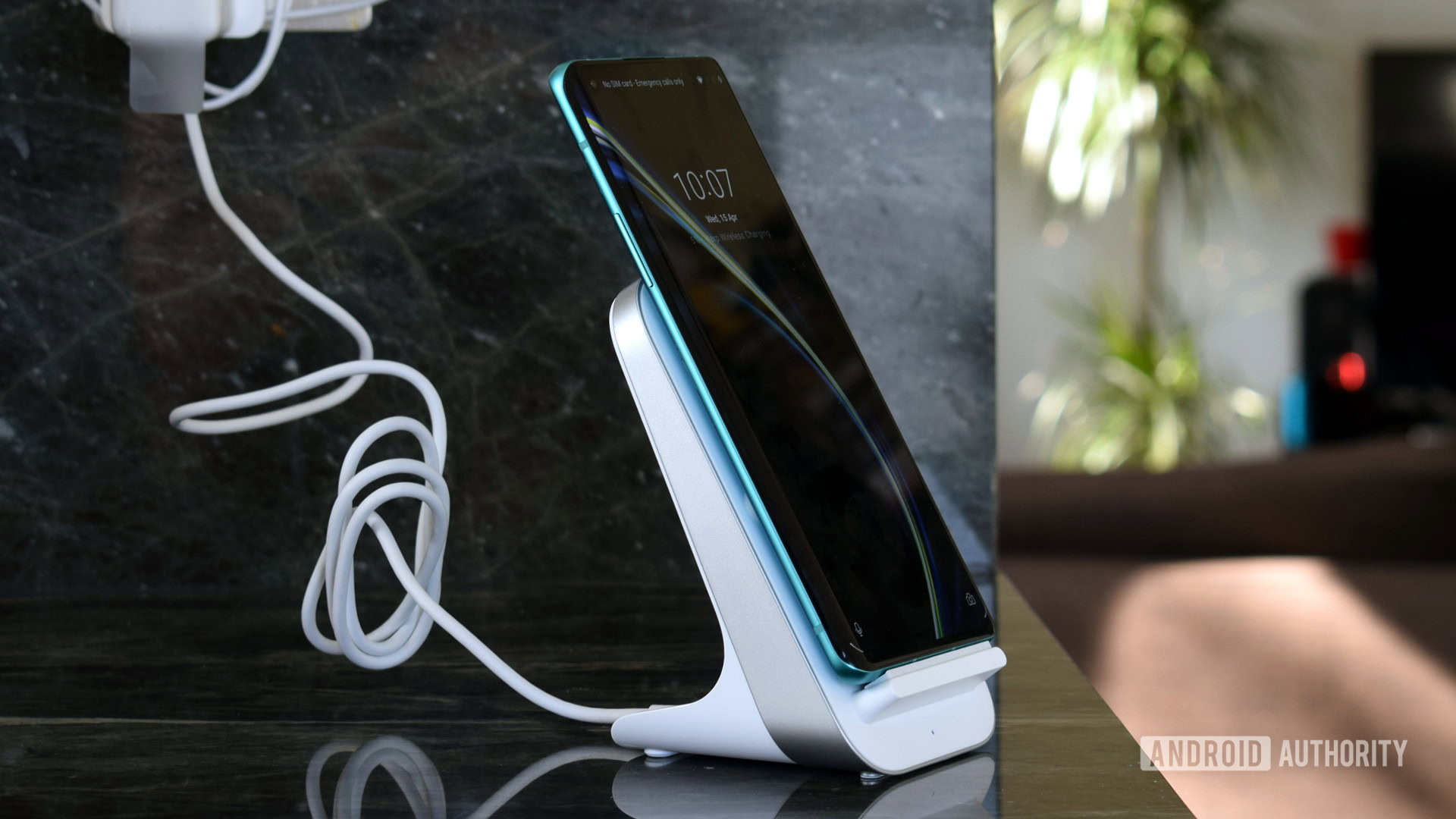 OnePlus 8 Pro wireless charger OnePlus 8 Pro wireless charger