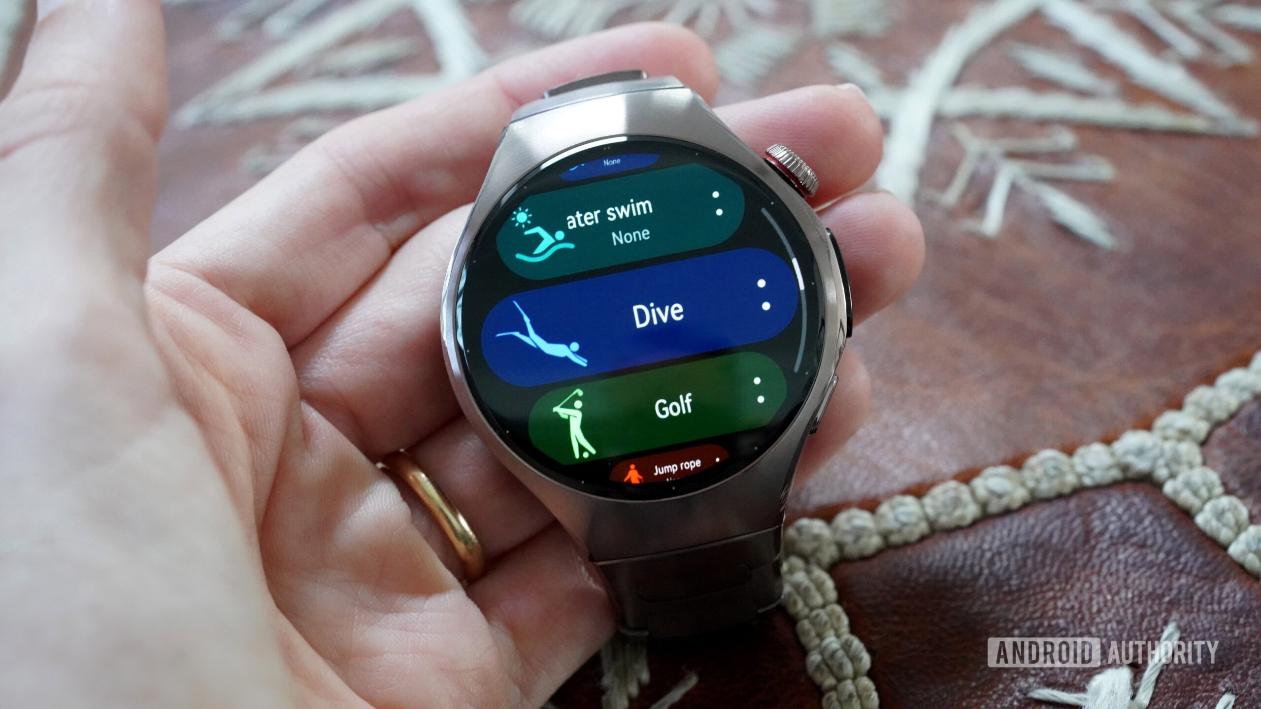 Huawei Watch 5 workouts The Huawei Watch 5 boast more than 100 workout types.
